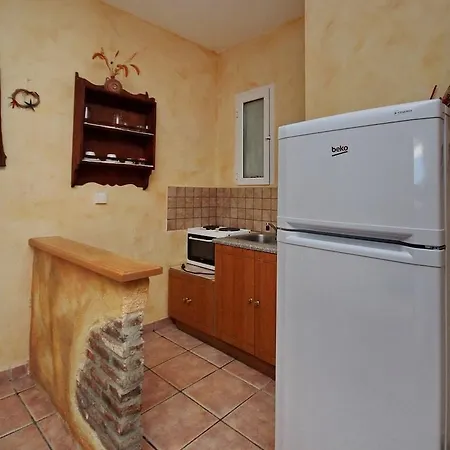 Aphrodite דירה *